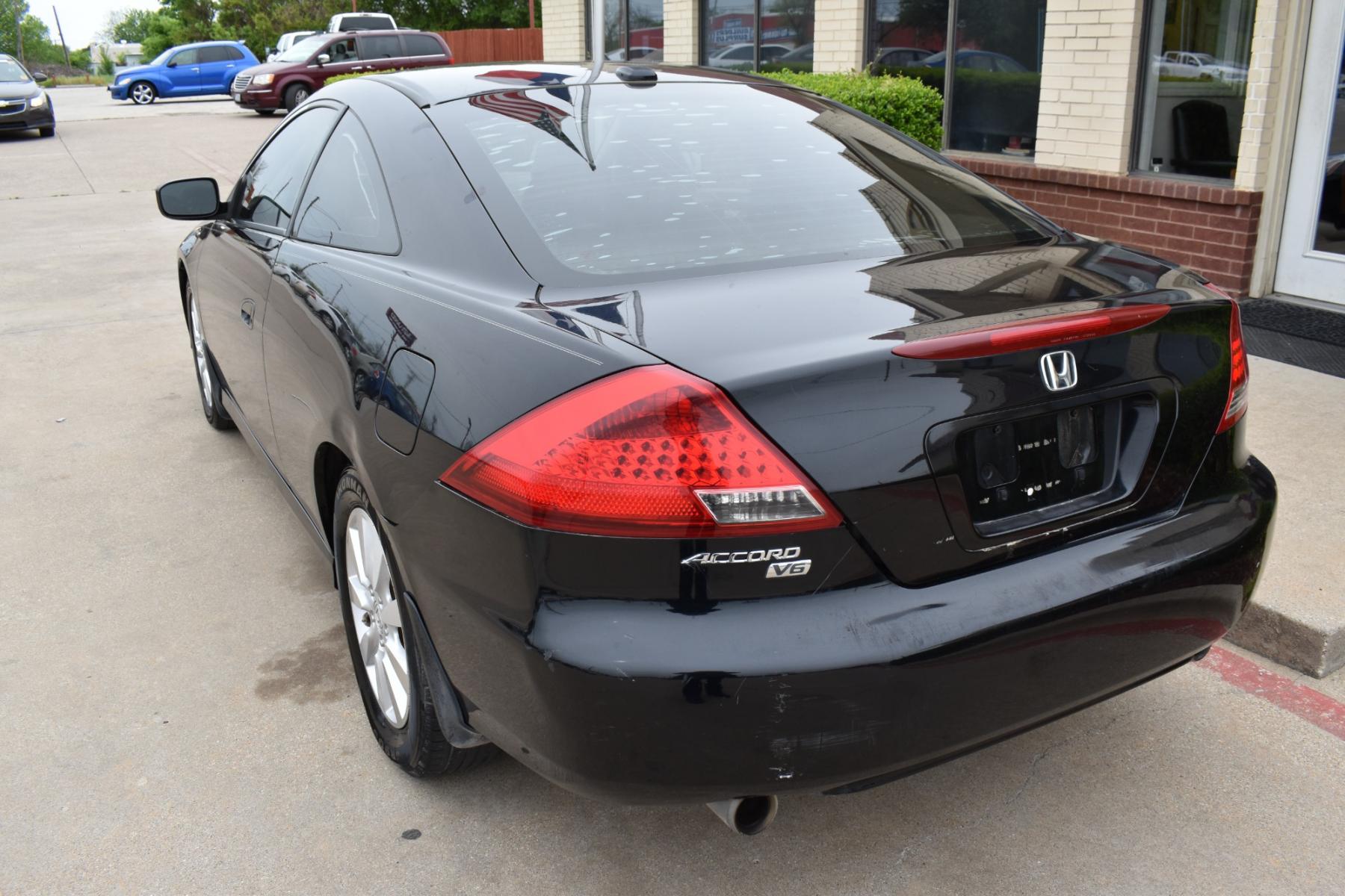 2006 Black /Black Honda Accord EX V-6 Coupe AT w/ XM Radio (1HGCM82626A) with an 3.0L V6 SOHC 24V engine, 5-Speed Automatic Overdrive transmission, located at 5925 E. BELKNAP ST., HALTOM CITY, TX, 76117, (817) 834-4222, 32.803799, -97.259003 - This Vehicle has a Clean Carfax Report!! Rides and Drives great, it just needs YOU Behind the Wheel!! Call Us at (817) 834-4222 Easy, simple financing available!! We know you need reliable transportation to get you to work, home, and play. Yet, so many people are denied the financing options that ar - Photo #5