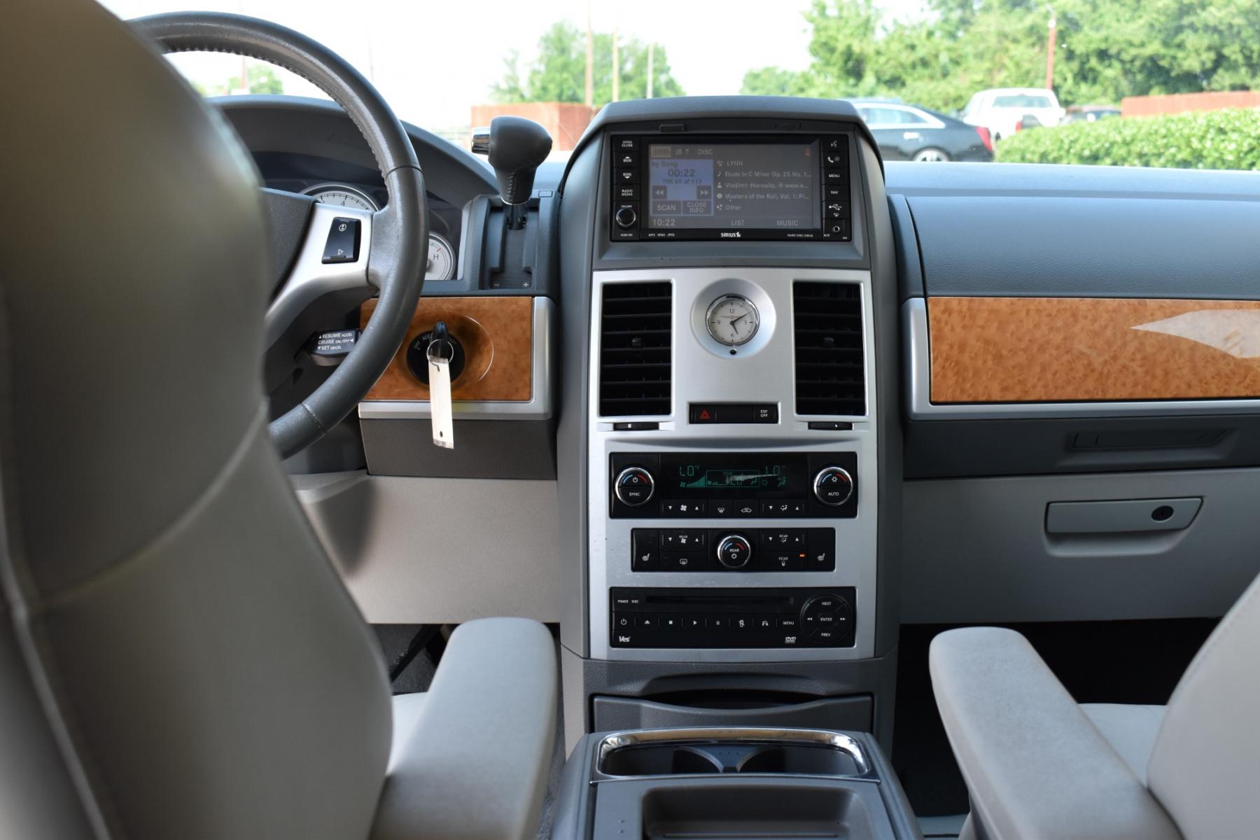 2008 Red /Beige Chrysler Town & Country Limited (2A8HR64X38R) with an 4.0L V6 SOHC 24V engine, 6-Speed Automatic Overdrive transmission, located at 5925 E. BELKNAP ST., HALTOM CITY, TX, 76117, (817) 834-4222, 32.803799, -97.259003 - Purchasing a 2008 Chrysler Town & Country Limited can be a great choice for several reasons: Luxury and Comfort: The Town & Country Limited is the top trim level for this minivan, offering a luxurious and comfortable interior. It often includes features like leather upholstery, power-adjustable sea - Photo #31