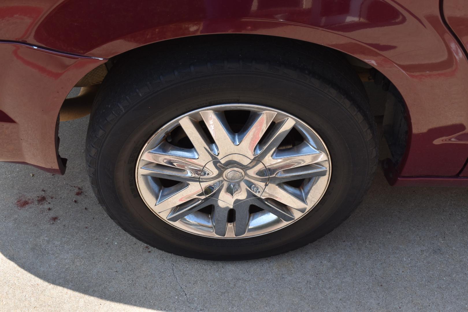 2008 Red /Beige Chrysler Town & Country Limited (2A8HR64X38R) with an 4.0L V6 SOHC 24V engine, 6-Speed Automatic Overdrive transmission, located at 5925 E. BELKNAP ST., HALTOM CITY, TX, 76117, (817) 834-4222, 32.803799, -97.259003 - Purchasing a 2008 Chrysler Town & Country Limited can be a great choice for several reasons: Luxury and Comfort: The Town & Country Limited is the top trim level for this minivan, offering a luxurious and comfortable interior. It often includes features like leather upholstery, power-adjustable sea - Photo#41