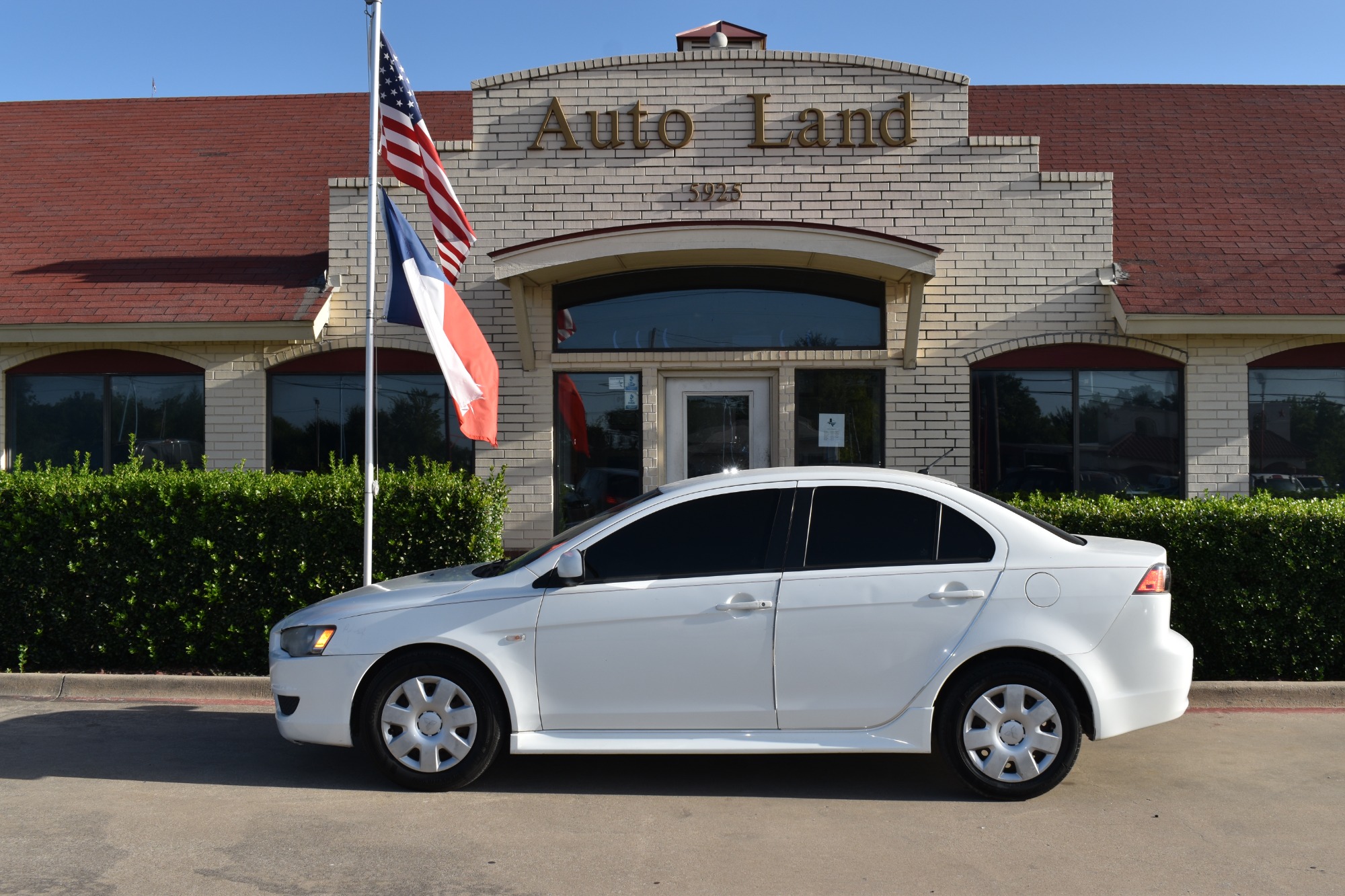 photo of 2011 Mitsubishi Lancer ES