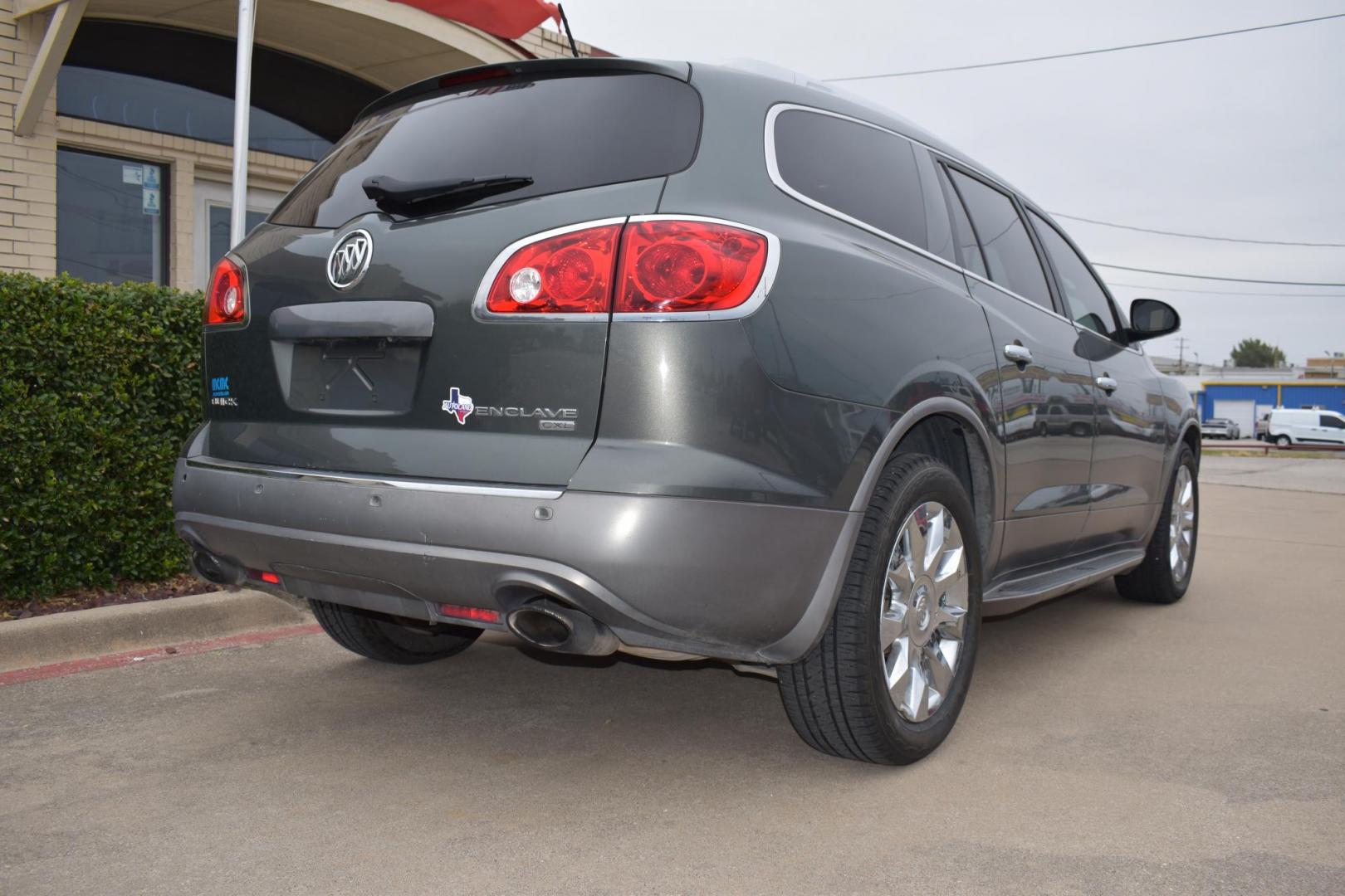 2011 Gray /Gray Buick Enclave CXL-2 FWD (5GAKRCED1BJ) with an 3.6L V6 DOHC 24V engine, 6-Speed Automatic Overdrive transmission, located at 5925 E. BELKNAP ST., HALTOM CITY, TX, 76117, (817) 834-4222, 32.803799, -97.259003 - The 2011 Buick Enclave CXL-2 FWD is a mid-size crossover SUV that offers a combination of luxury, practicality, and comfort. Here are several reasons why you might want to consider purchasing this vehicle: 1. Spacious and Comfortable Interior The 2011 Enclave CXL-2 is a 7- or 8-passenger vehicle - Photo#4