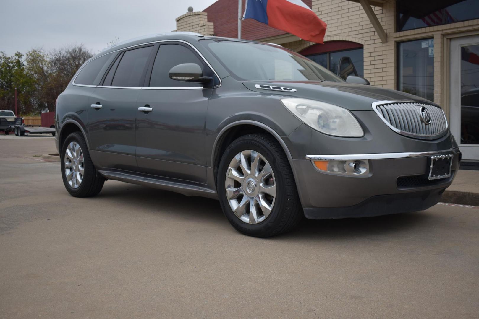 2011 Gray /Gray Buick Enclave CXL-2 FWD (5GAKRCED1BJ) with an 3.6L V6 DOHC 24V engine, 6-Speed Automatic Overdrive transmission, located at 5925 E. BELKNAP ST., HALTOM CITY, TX, 76117, (817) 834-4222, 32.803799, -97.259003 - The 2011 Buick Enclave CXL-2 FWD is a mid-size crossover SUV that offers a combination of luxury, practicality, and comfort. Here are several reasons why you might want to consider purchasing this vehicle: 1. Spacious and Comfortable Interior The 2011 Enclave CXL-2 is a 7- or 8-passenger vehicle - Photo#5